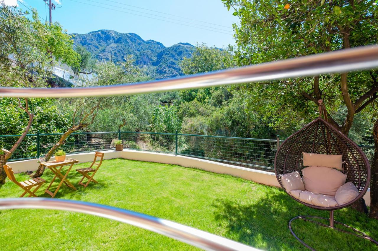 Almyros Aktis Private Garden Apartment Calamata Exterior foto